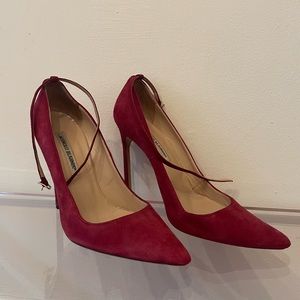 Manolo Blahnik BB Ankle Strap Pumps